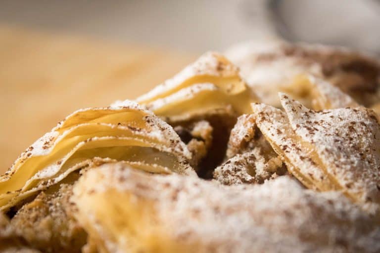 Streusel vs. Strudel - Caroha